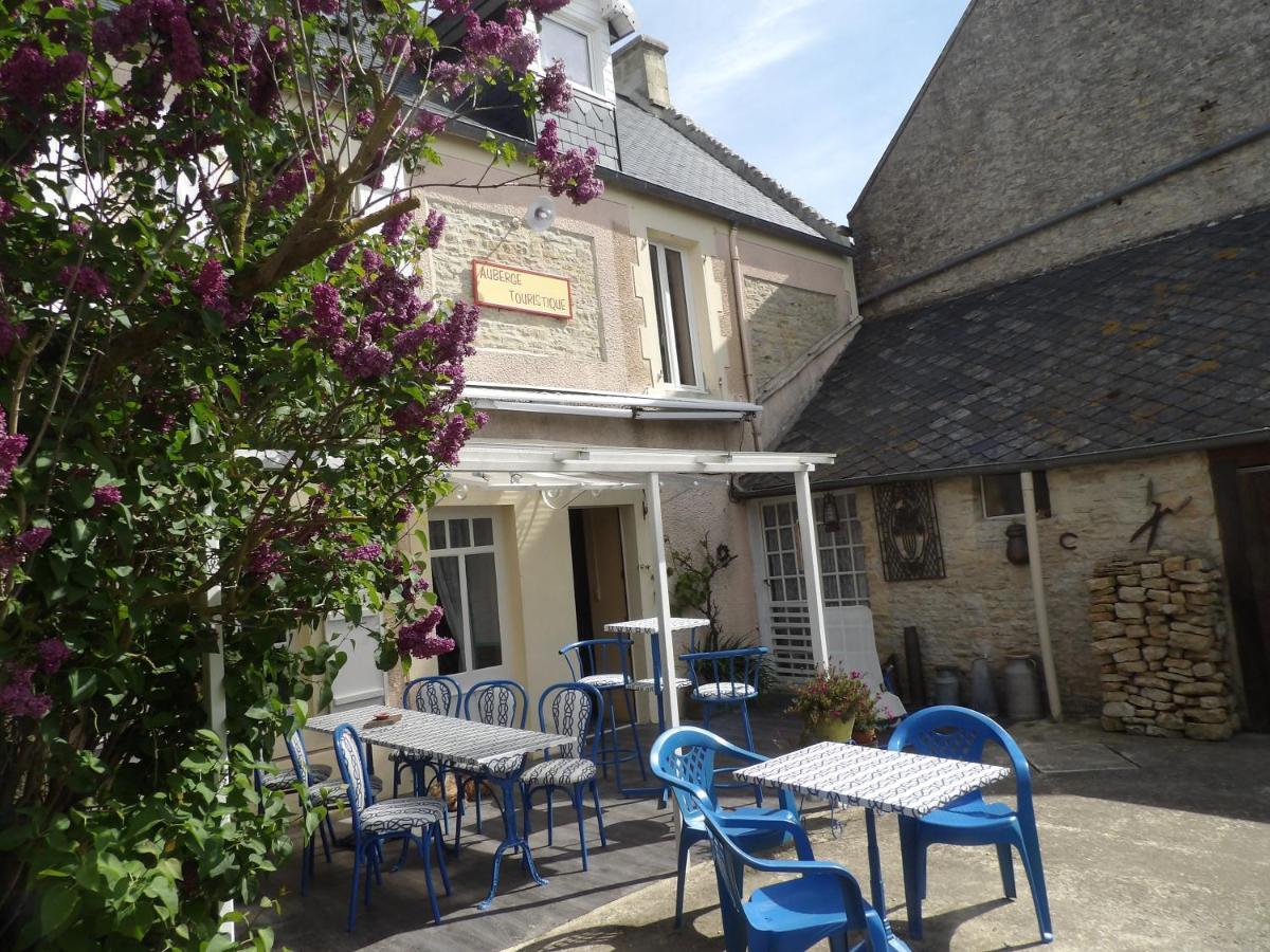 Chambres Et Tables D'Hotes A L'Auberge Touristique Meuvaines ภายนอก รูปภาพ