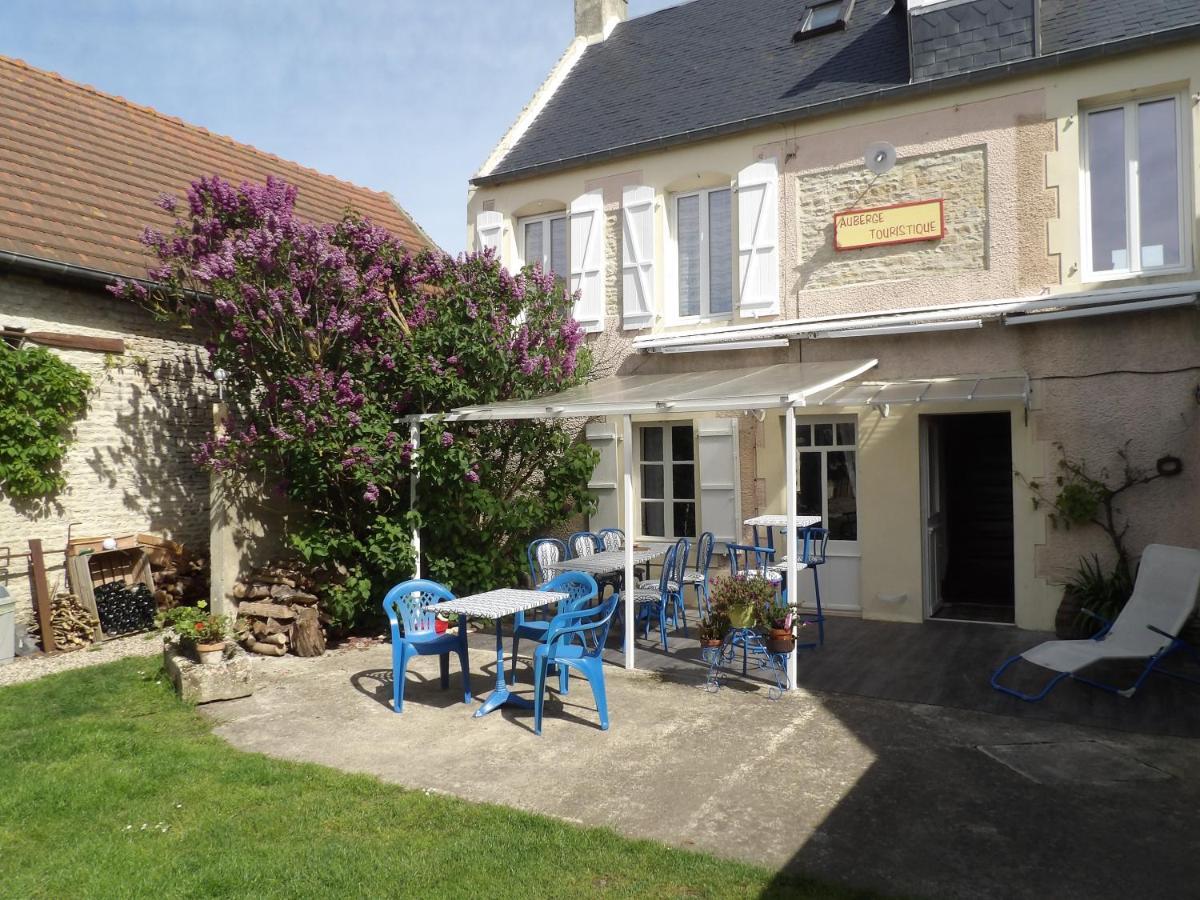 Chambres Et Tables D'Hotes A L'Auberge Touristique Meuvaines ภายนอก รูปภาพ