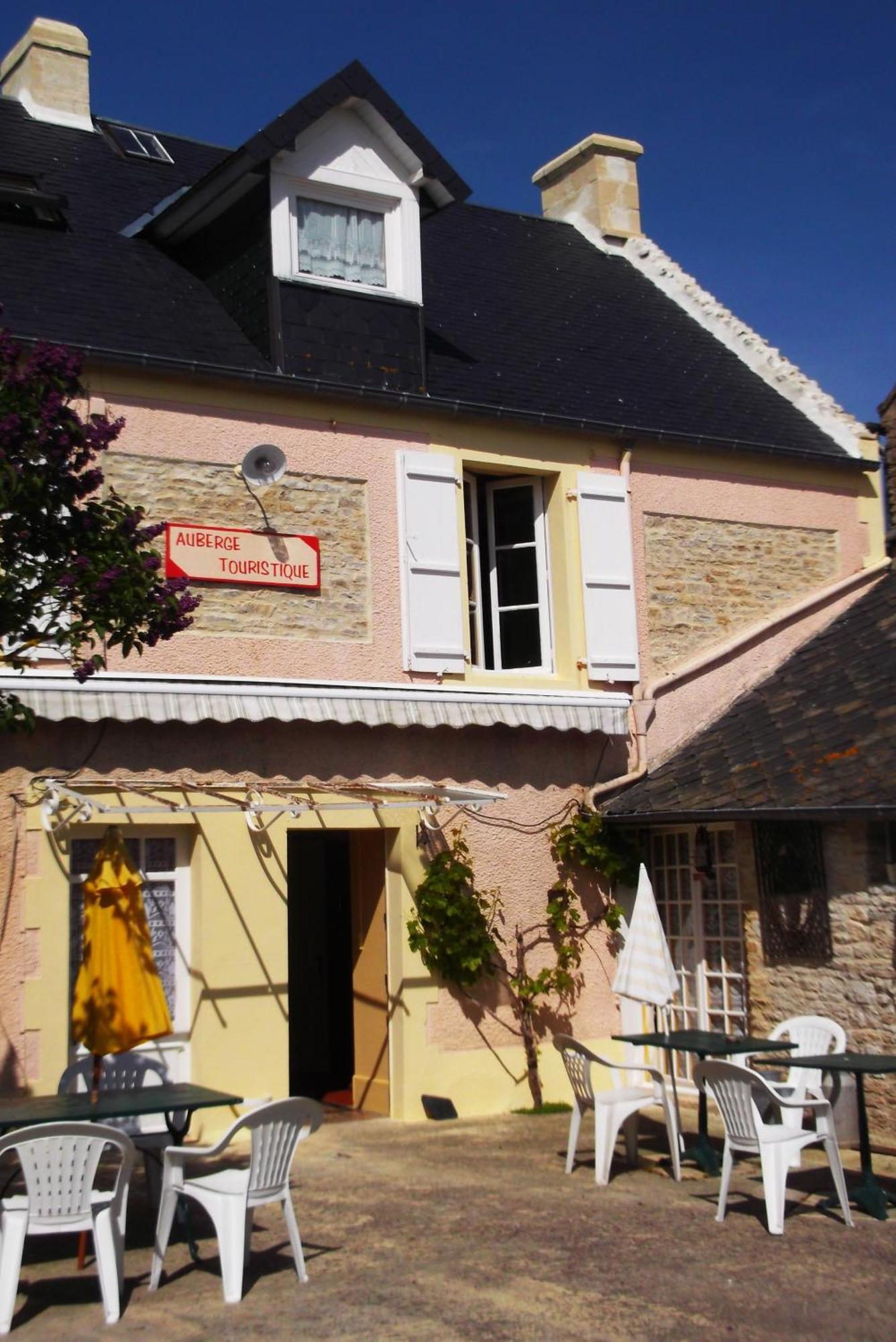 Chambres Et Tables D'Hotes A L'Auberge Touristique Meuvaines ภายนอก รูปภาพ