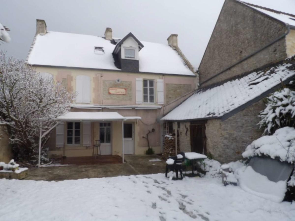Chambres Et Tables D'Hotes A L'Auberge Touristique Meuvaines ภายนอก รูปภาพ